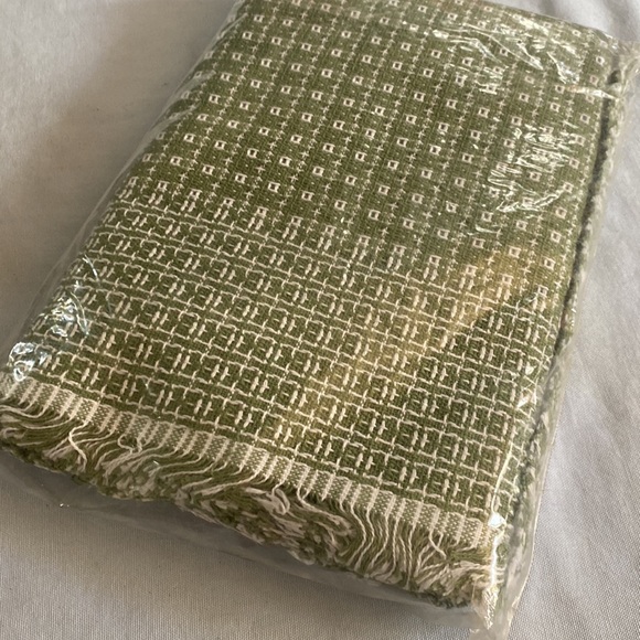 Vintage Hearthside Homespun Tablecloth & Napkins by Fallani & Cohn - Picture 4 of 6